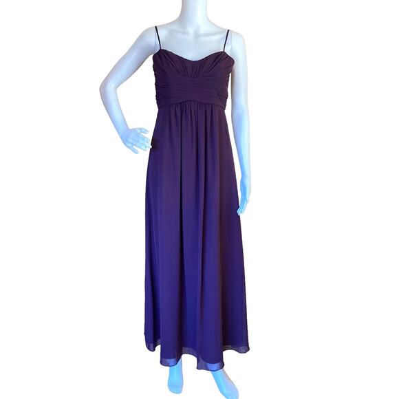 David’s Bridal Pleated Maxi Bridesmaid Dress Plum Size 4-6 - Picture 7 of 9